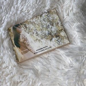 ✨NEW IN BOX KKW MRS WEST PALETTE✨